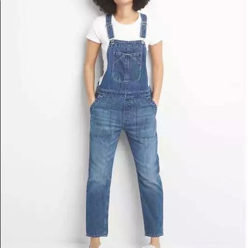 GAP NWOT Overalls Cropped M